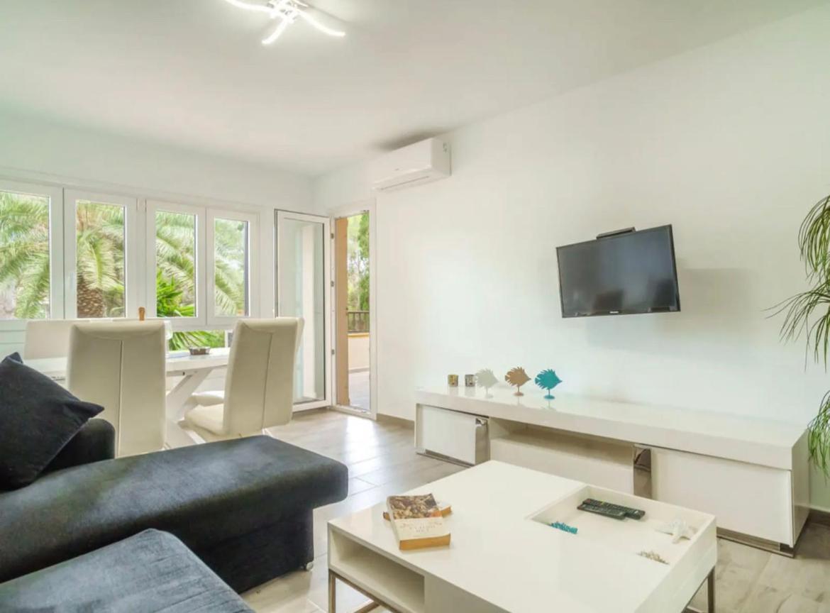 Apartamentos Los Pinos Кала Мурада Екстериор снимка