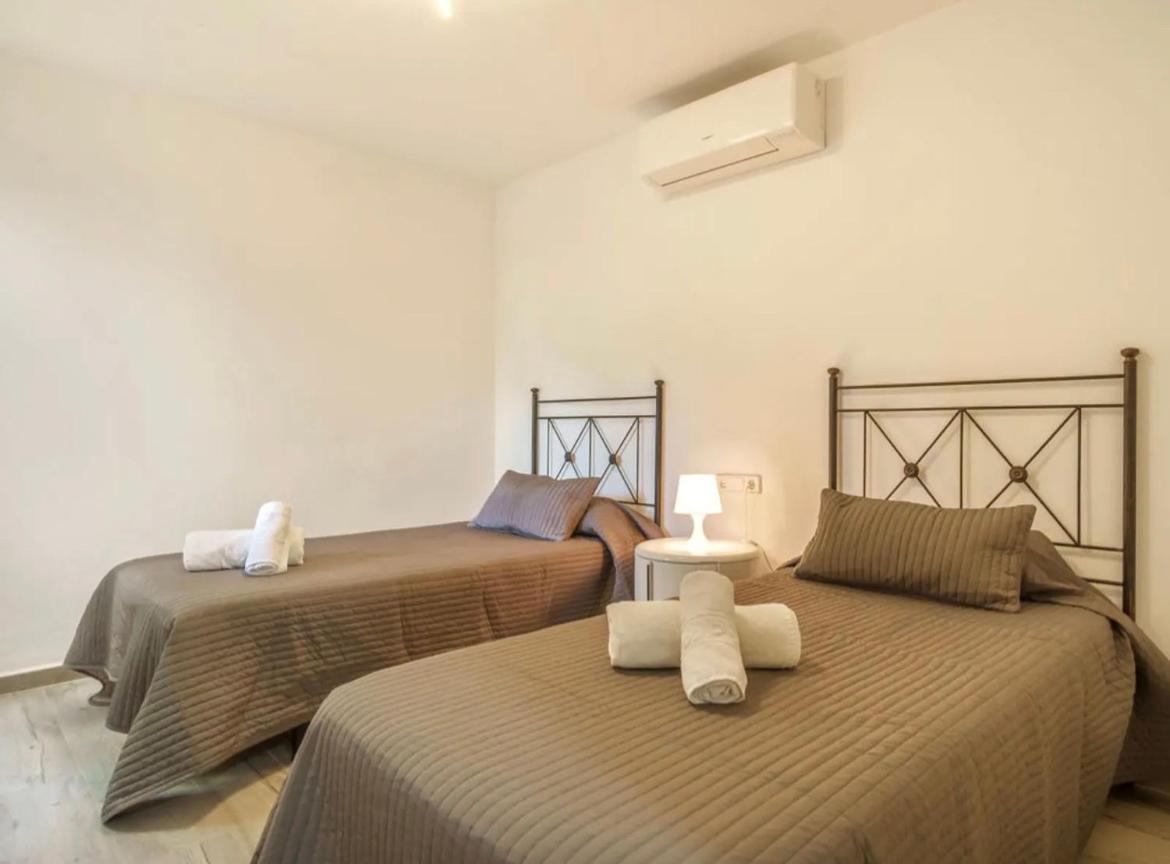 Apartamentos Los Pinos Кала Мурада Екстериор снимка